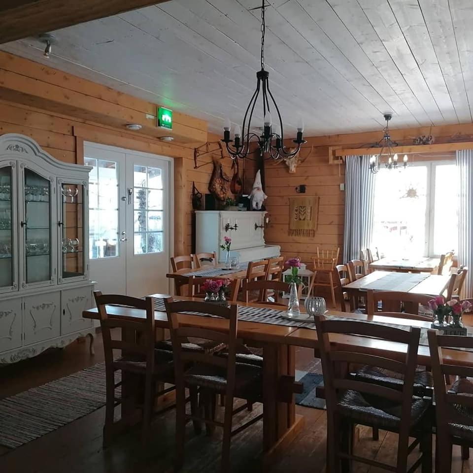 Santa'S Little Village - Hotel Uitonniemi Kemijärvi Zewnętrze zdjęcie